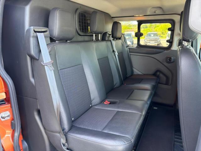 Ford Transit Custom image 3