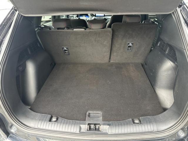 Ford Kuga image 8