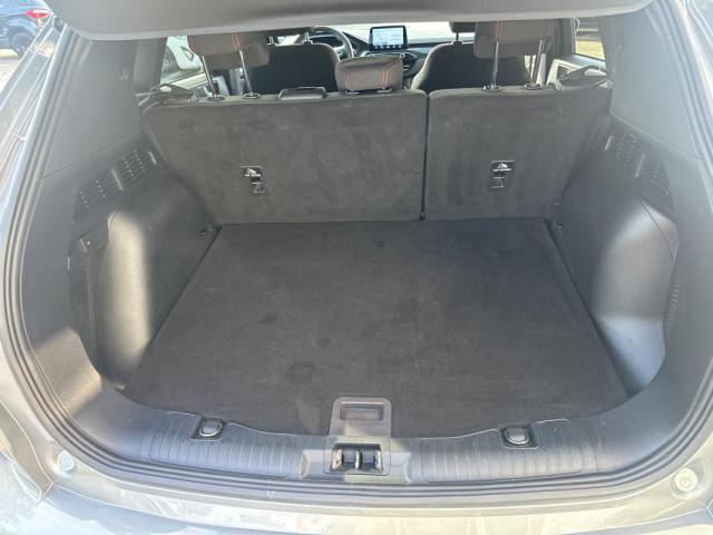 Ford Kuga image 6