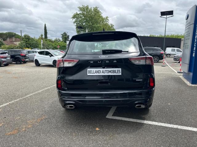 Ford Kuga image 3