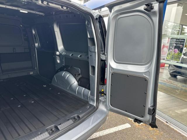 Ford Transit Connect image 7