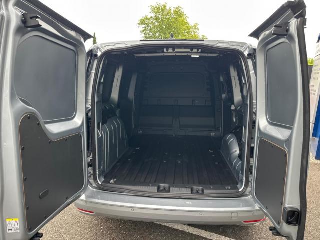 Ford Transit Connect image 9