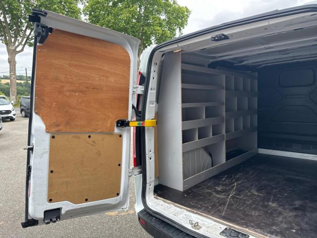 Ford Transit Custom image 2