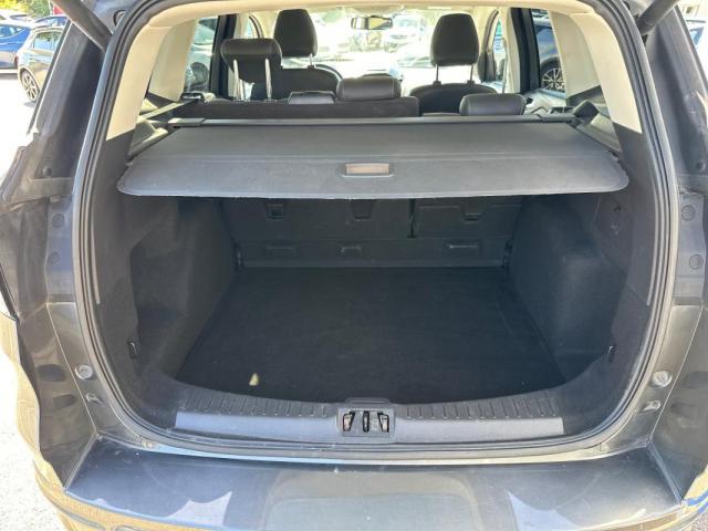 Ford Kuga image 5