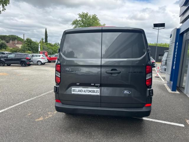 Ford Transit Custom image 8