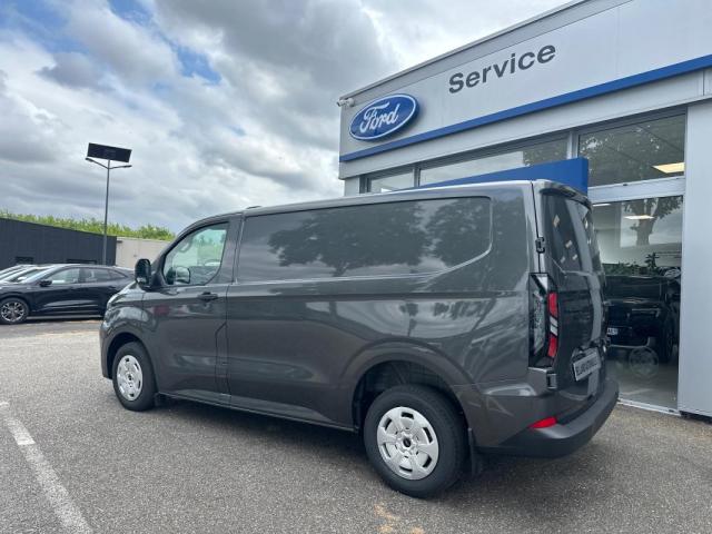 Ford Transit Custom image 3