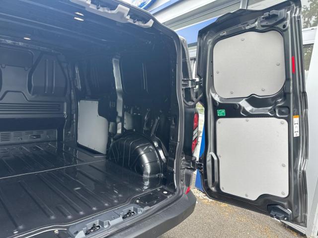 Ford Transit Custom image 2
