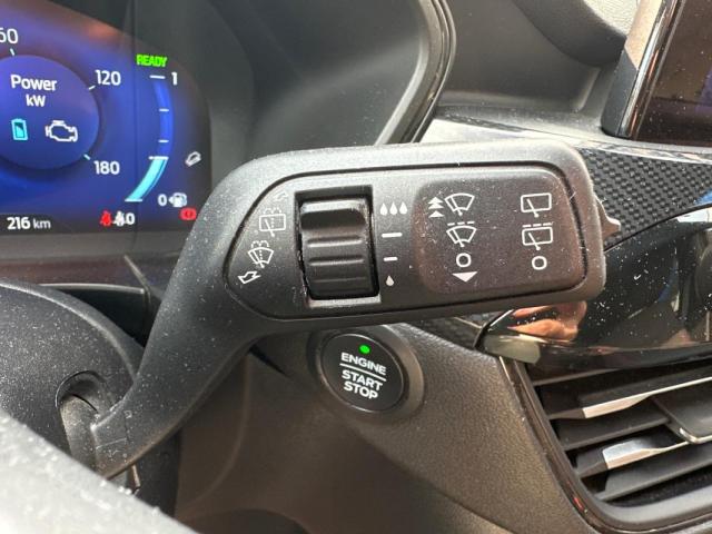 Ford Kuga image 4