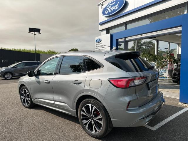 Ford Kuga image 8