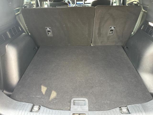 Ford Kuga image 2