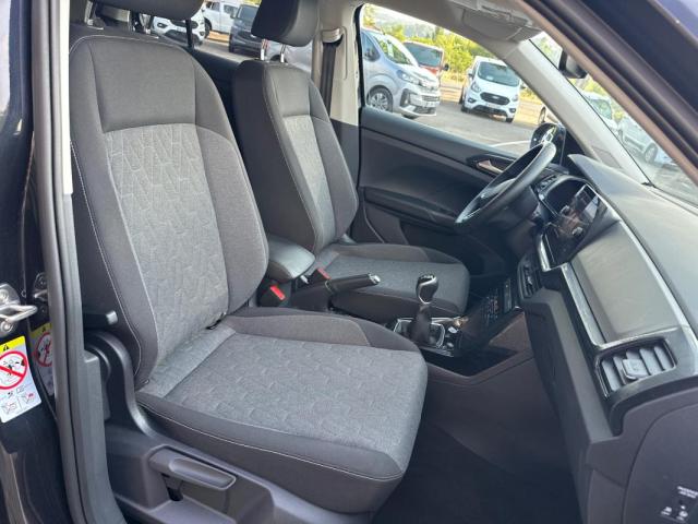 Volkswagen T-Cross image 2