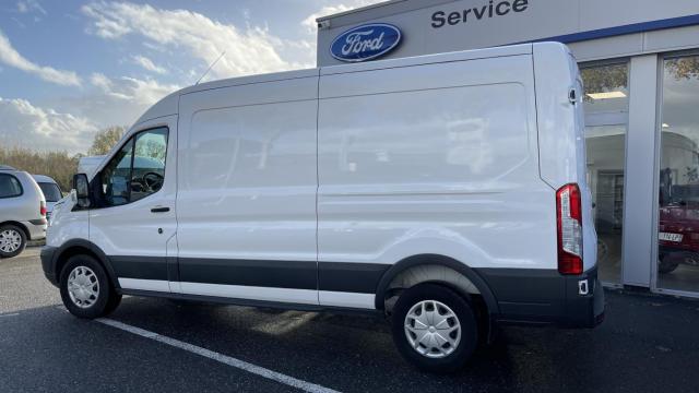 Ford Transit image 2