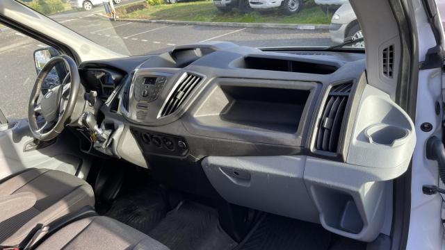 Ford Transit image 4
