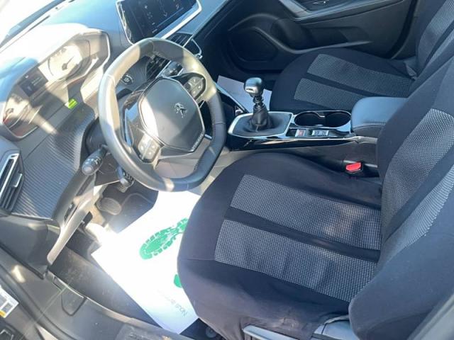 Peugeot 2008 image 1