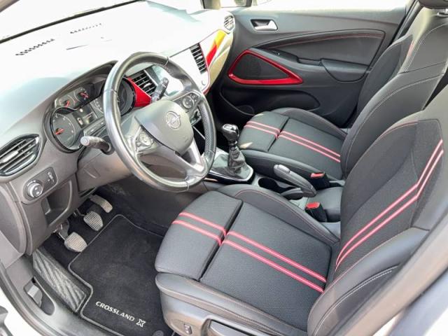 Opel Crossland image 2