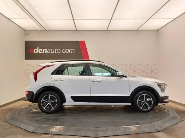 Kia Niro image 6