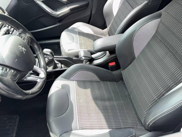 Peugeot 2008 image 7