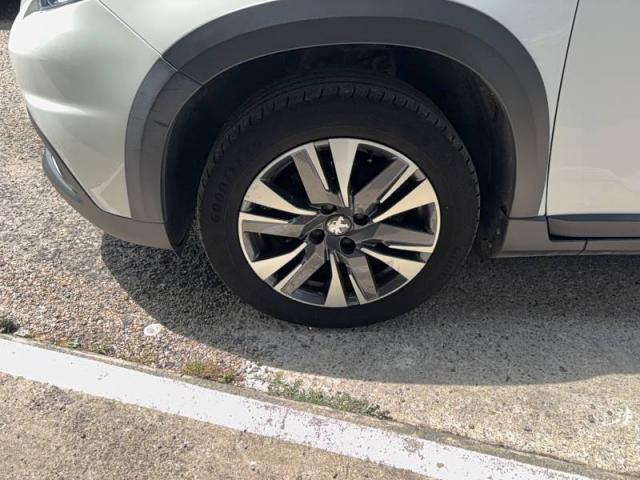 Peugeot 2008 image 6