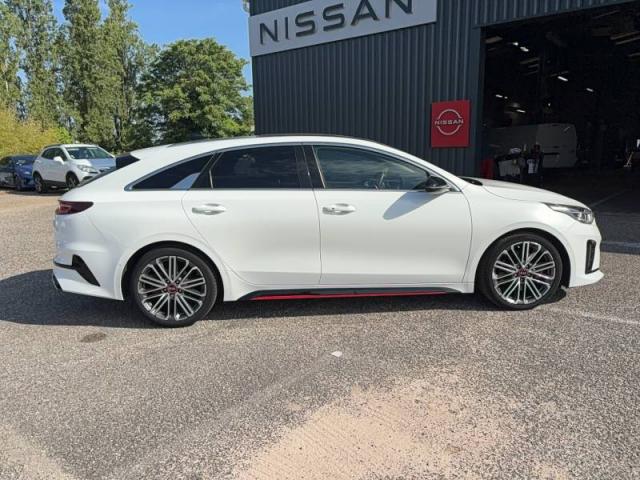 Kia Pro_cee'D image 1