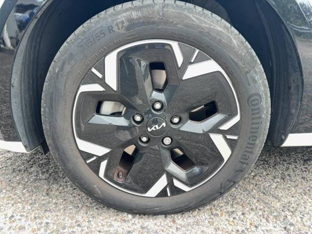 Kia Niro image 8