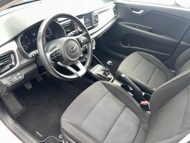 Kia Rio image 4