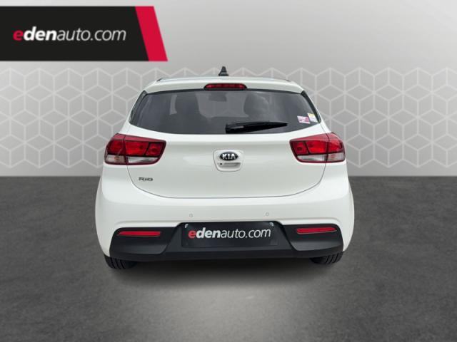 Kia Rio image 2