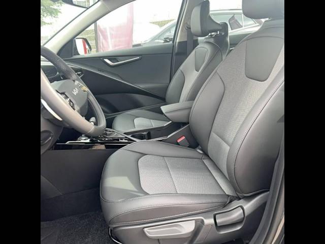Kia Niro image 2
