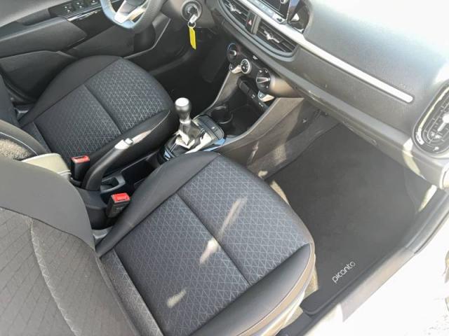 Kia Picanto image 9