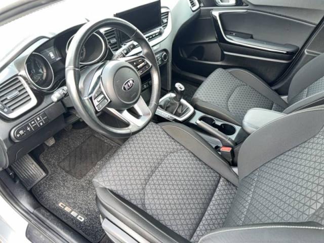 Kia Ceed image 8