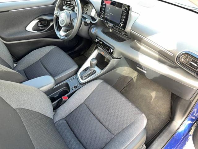 Toyota Yaris image 2