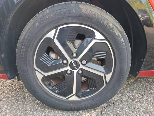 Kia Niro image 8