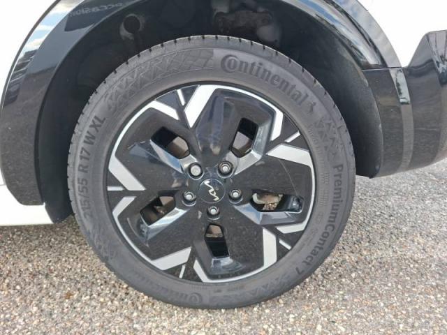 Kia Niro image 8