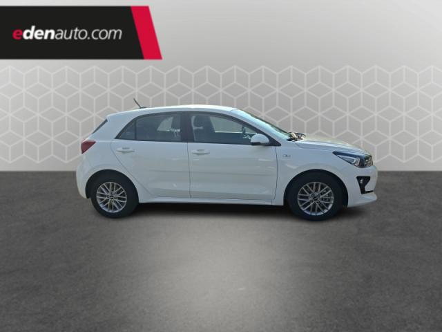 Kia Rio image 9