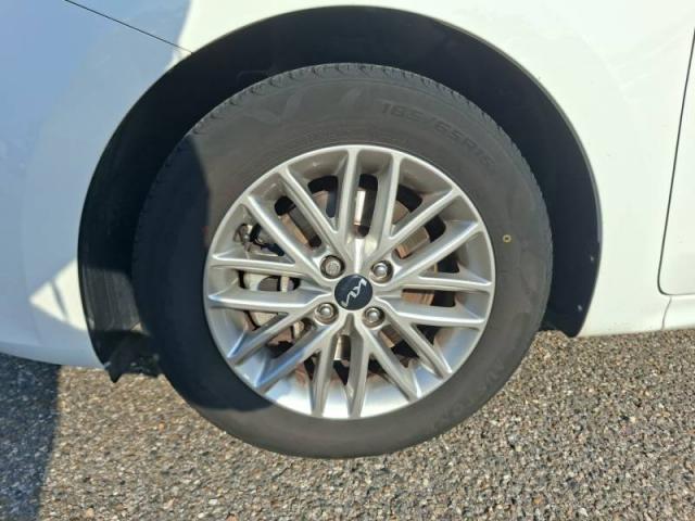 Kia Rio image 5