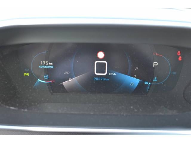 Peugeot 2008 image 3
