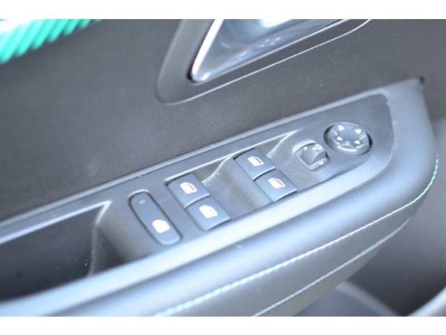 Peugeot 208 image 3