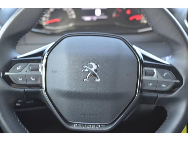 Peugeot 208 image 9
