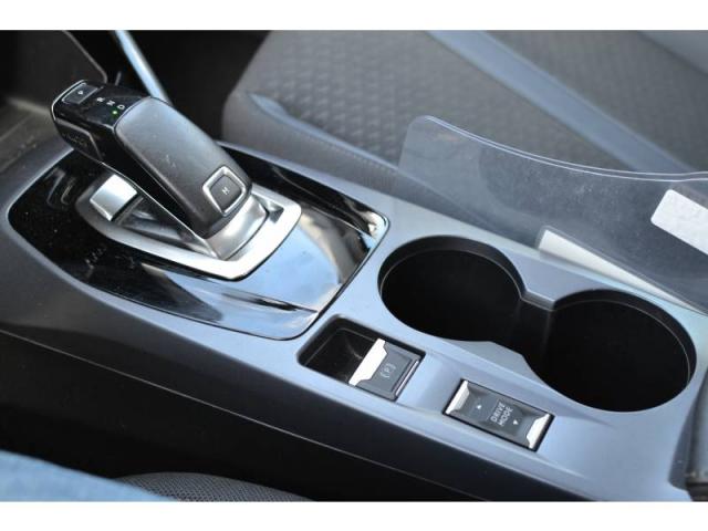 Peugeot 2008 image 7