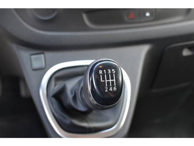 Renault Trafic image 9