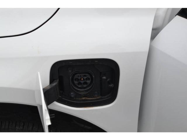 Kia Niro image 8