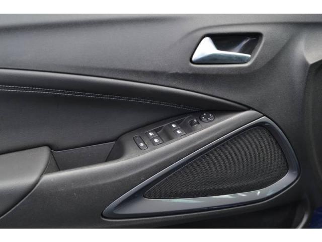 Opel Crossland image 9