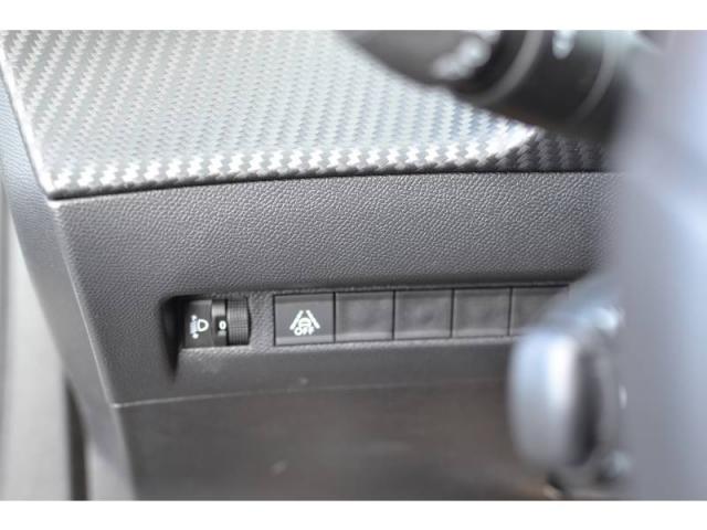Peugeot 2008 image 3