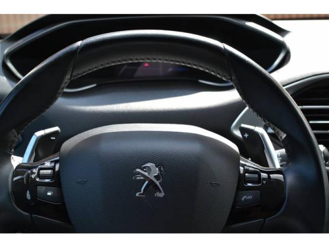 Peugeot 308 image 9
