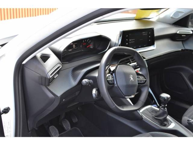 Peugeot 2008 image 3