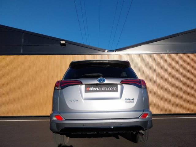 Toyota Rav4 image 8