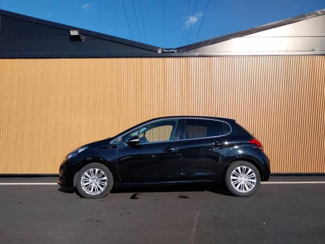 Peugeot 208 image 4