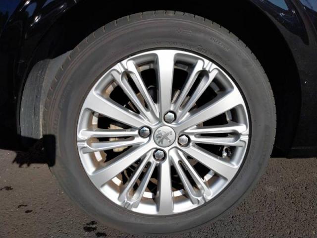Peugeot 208 image 7