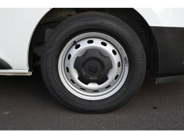 Renault Trafic image 2