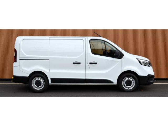 Renault Trafic image 1
