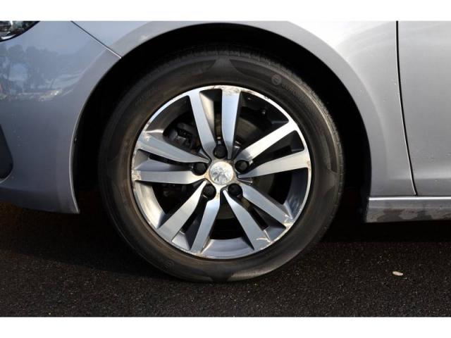 Peugeot 308 image 2